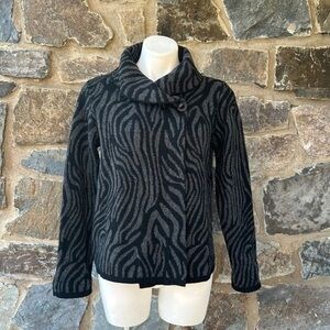 NWT A.IDA Made in Italy Wool Blend Zebra Sweater Wrap Swing Cape Cardigan Medium